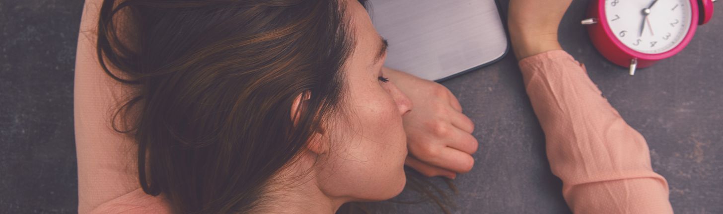 sleeping-girl-strip